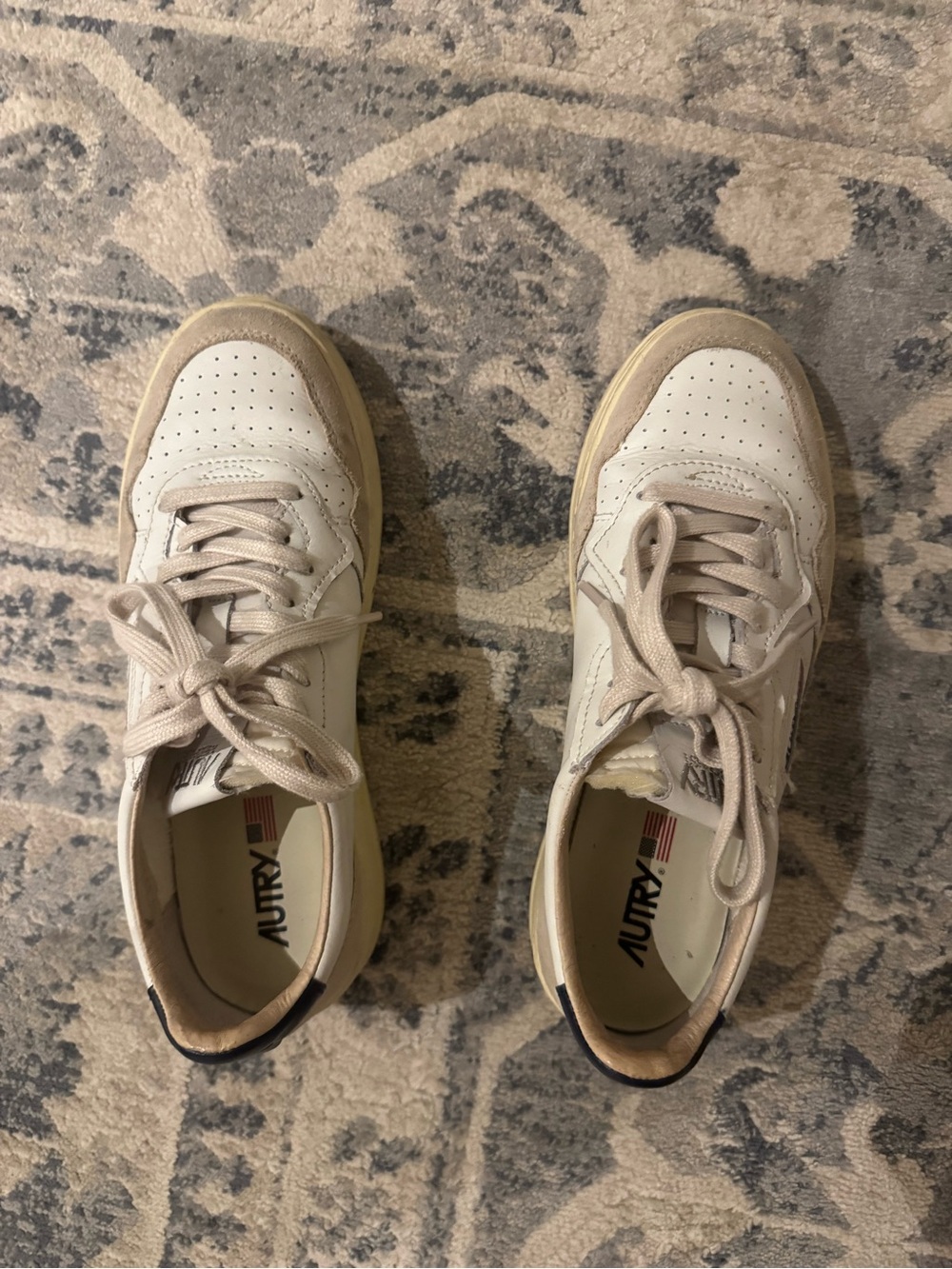 Autry Women's White/Beige Low-Top Athletic Sneakers